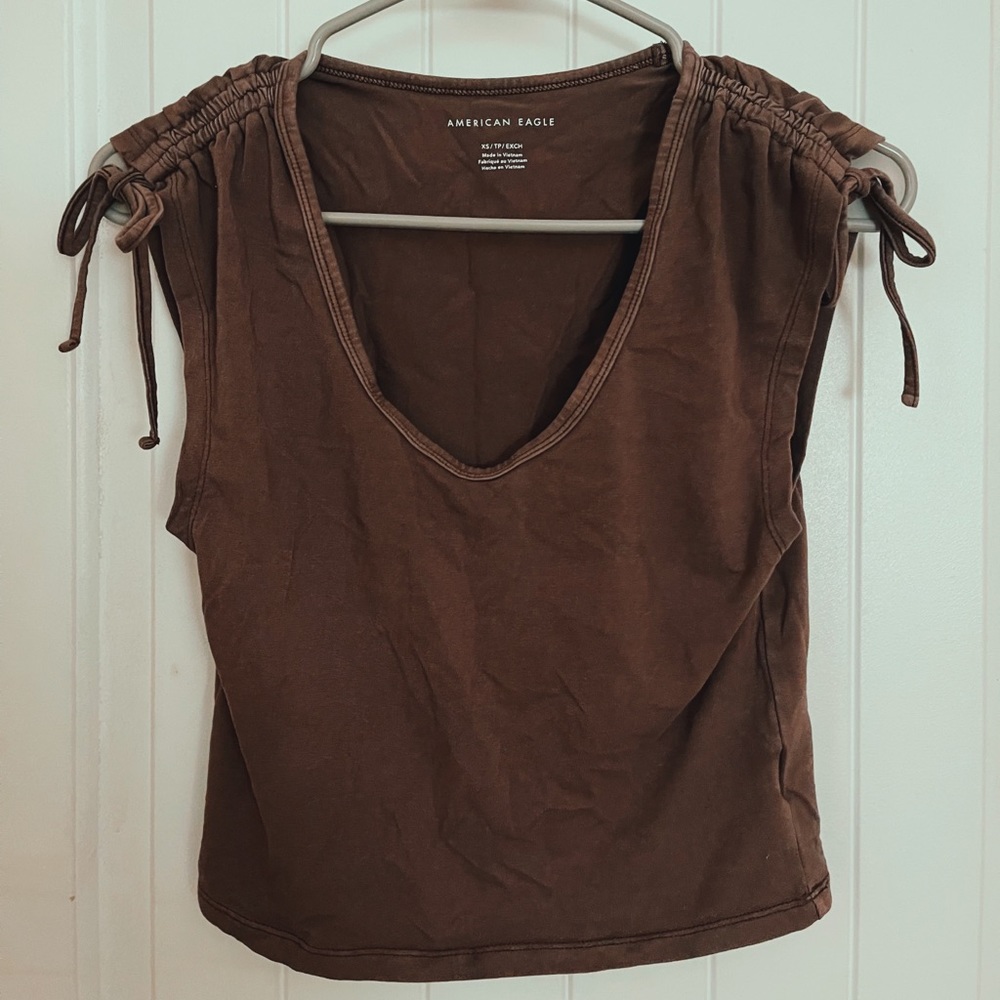 American eagle brown top